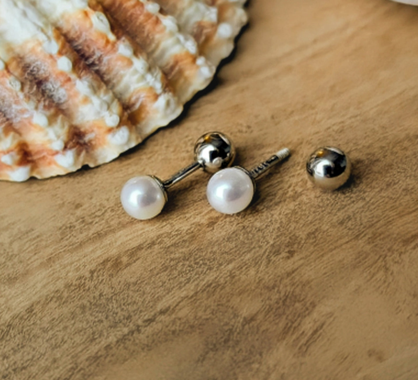 Pärlörhängen 4 mm